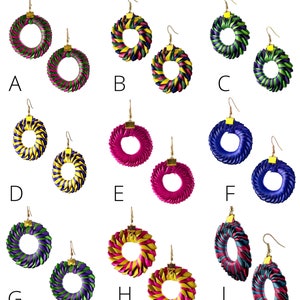 Woven Palm Leaf Circle Earrings: Lightweight Geometric Jewelry
