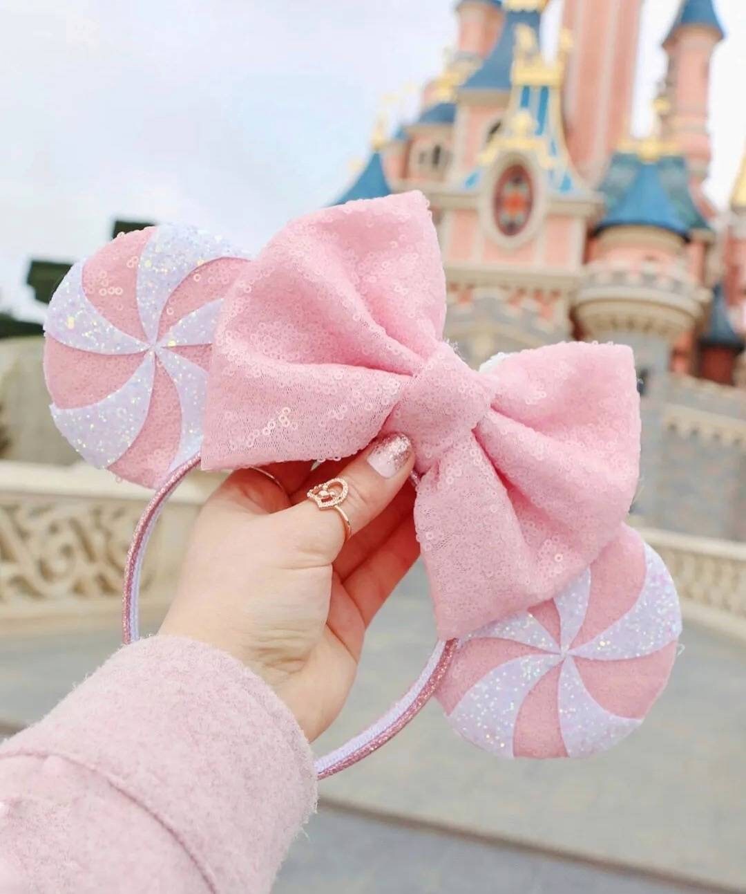 Sequin Candy Cane Minnie Mouse Ears With Large Sequin Bow  display picture 2