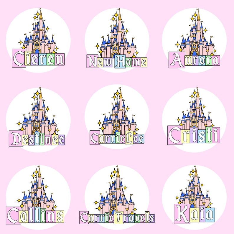 Puede incluir: Nueve pegatinas circulares con un castillo de cuento de hadas rosa y azul con estrellas amarillas. Cada pegatina muestra un nombre o frase &uacute;nica en letras blancas sobre un fondo rectangular colorido, incluyendo Cieren, New Home, Aurora, Destinee, CarrieLee, Cristi, Collins, CarrieTravels y Kaia.