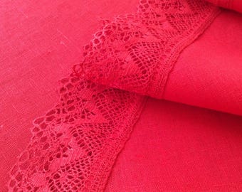 Nappe ronde avec bordure en dentelle