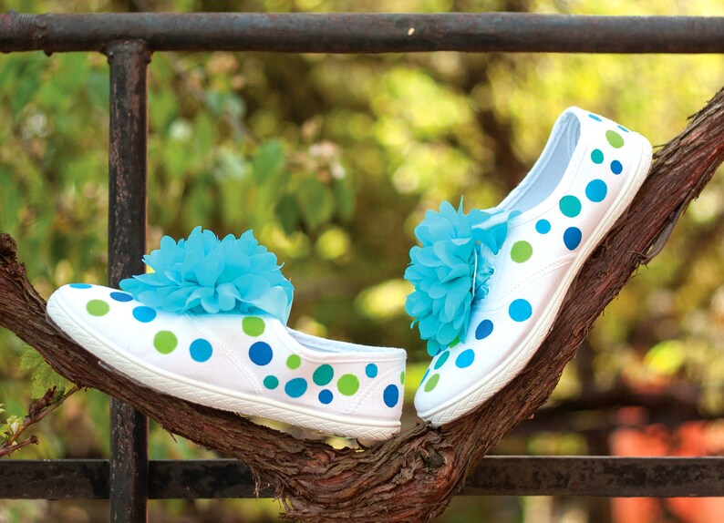 Custom Gift Party Sneakers Casual Hand Painted and Decorated Sneakers with Colored Dots Ladyes Shoes Birthday Party