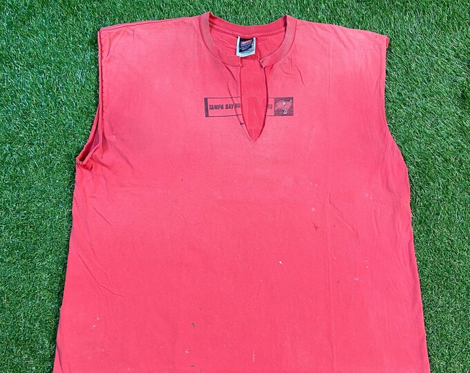 Vintage Tampa Bay Buccaneers Sleeveless T Shirt Tee Nike Made USA Size XXL 2XL NFL Football Florida Tom Brady TB12 1990s 90s