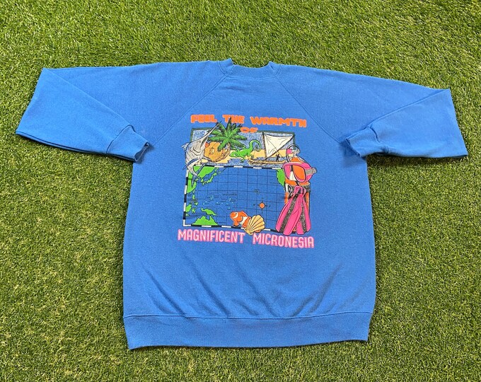 Vintage Magnificent Micronesia Crewneck Sweatshirt Hanes Made USA Size Large L Beautiful Islands Pacific Ocean Tropical Beach 1980s 80s