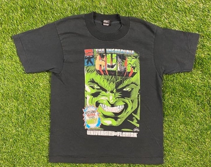 Vintage Hulk Graphic T Shirt Marvel Comics 1997 Avengers Dr Bruce Banner Size XS Super Hero Stan Lee Disney UF Gators Florida Youth Kids