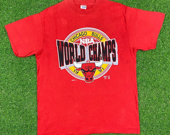 Vintage Chicago Bulls 1991 World Champions T Shirt Tee Trench Large Made USA Basketball 90s NBA 1990s Single Stitch Classic