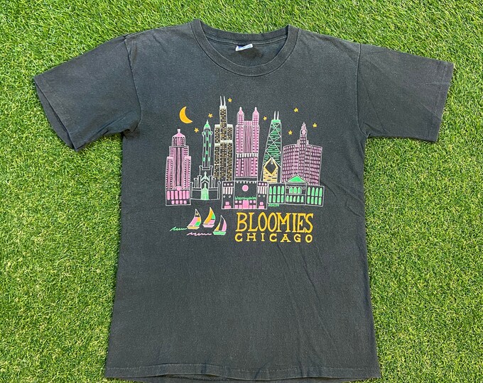 Vintage Bloomies Chicago T Shirt Tee Made USA Size Medium M Bloomingdale's Macy's American Luxury High Fashion Designer Classic 1990s