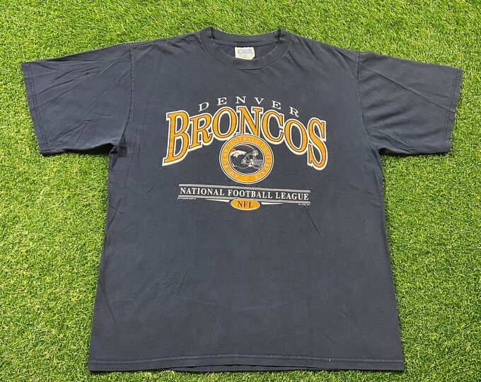 Vintage Denver Broncos T Shirt Tee CSA Size Xtra Large XL NFL Football Colorado Elway 1990s 90s