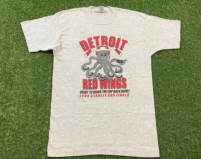 Vintage Detroit Red Wings 1995 Stanley Cups T Shirt Tee Fruit of the Loom Made USA Size Large L NHL Hockey Michigan 1990s 90s