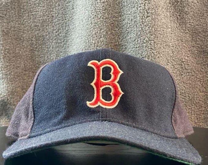 Vintage Boston Red Sox Fitted Hat New Era Made USA Size 7 1/2 MLB Baseball Massachusetts New England Classic 1990s 90s