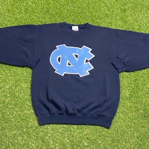 Vintage University of North Carolina Tar Heels Crewneck Sweatshirt Made USA Size Medium M UNC NCAA College Basketball Pull Over Oversized