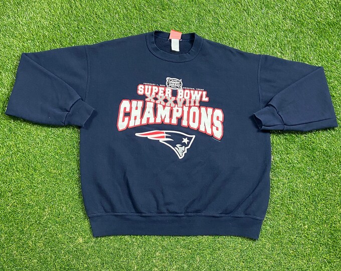 Vintage New England Patriots Super Bowl XXXVIII Champions Crewneck Sweatshirt Size Large L NFL Football Boston Massachusetts Tom Brady 00s
