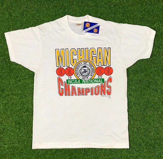 Vintage University of Michigan Wolverines Champions Large T Shirt