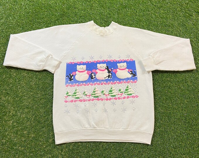 Vintage Winter Cats Crewneck Sweatshirt Fruit of the Loom Made USA Size Large L Kitten Kitty Feline Classic Animal Graphic Pull Over