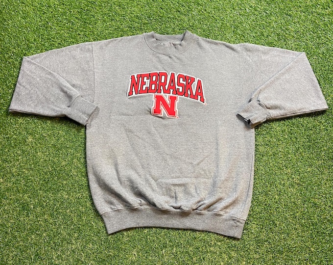 Vintage University of Nebraska Cornhuskers Crewneck Sweatshirt Size Medium M NCAA College Football 1990s 90s Pull Over Oversized