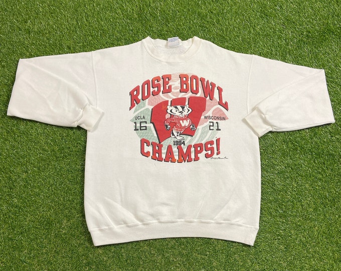 Vintage University of Wisconsin Badgers Crewneck Sweatshirt Made USA Size Large L Bucky Badger NCAA College Football 1990s 90s Pull Over