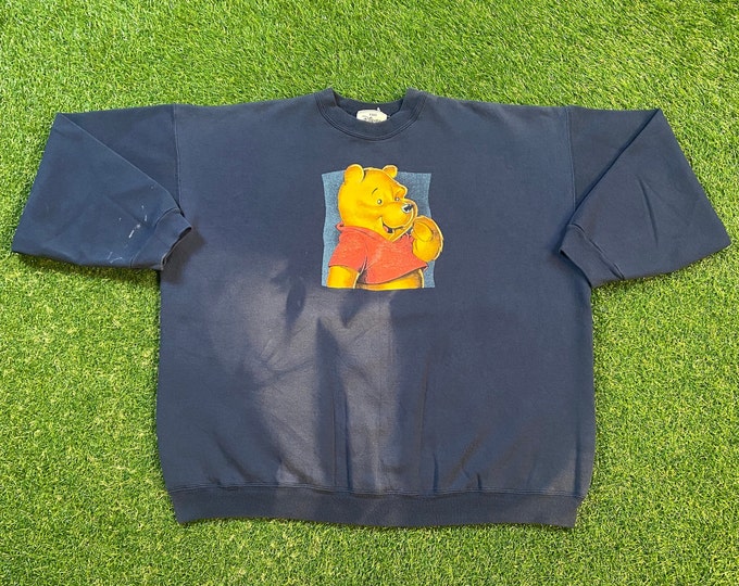 Vintage Winnie the Pooh Bear Crewneck Sweatshirt Made USA Size XXL 2XL Walt Disney World WDW Disneyland Piglet Tigger Pull Over Oversized