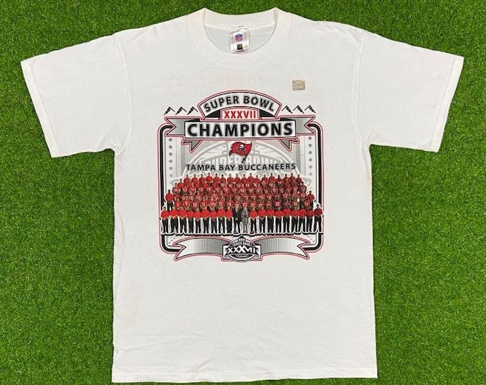 Vintage Tampa Bay Buccaneers World Champions Super Bowl XXVII Tee T-Shirt Large NFL Football Bucs Red Classic Super Bowl