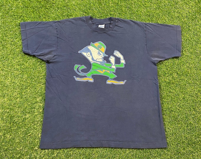 Vintage University of Notre Dame T Shirt Tee Salem Sportswear Made USA Size Large L Fighting Irish 1990s 90s NCAA College Football Classic