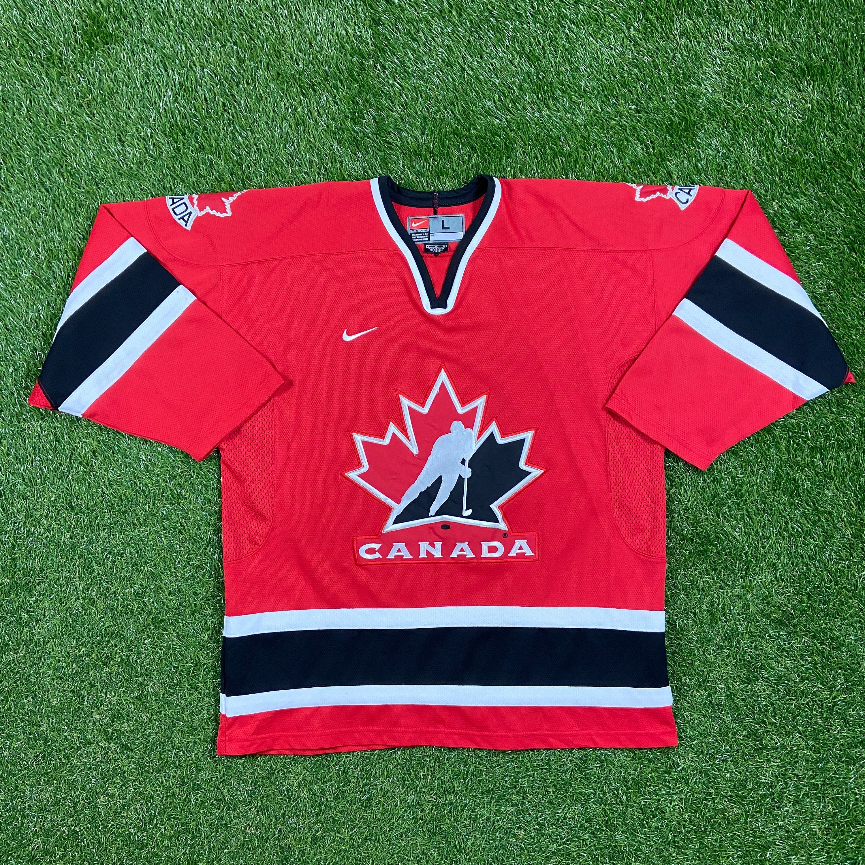 VTG WHITE Team Canada Nike Hockey Jersey Mens S 2002 IIHF Olympics Stitched  Sewn