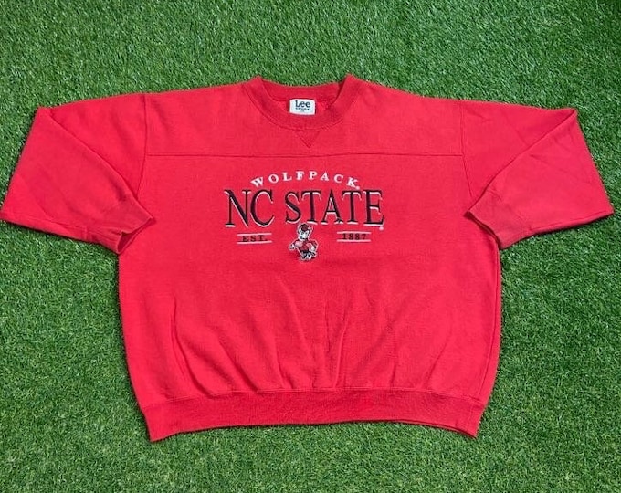 Vintage NC State University WolfPack Crewneck Sweatshirt Size XL NCAA College Basketball North Carolina Pull Over Oversized 1990s 90s