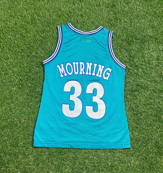  Mitchell & Ness Alonzo Mourning 33 Charlotte Hornets