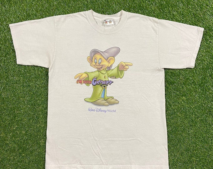 Vintage Seven Dwarfs Snow White T shirt Tee Size Medium M Walt Disney World WDW Magic Kingdom Mickey Mouse Disneyland Grumpy