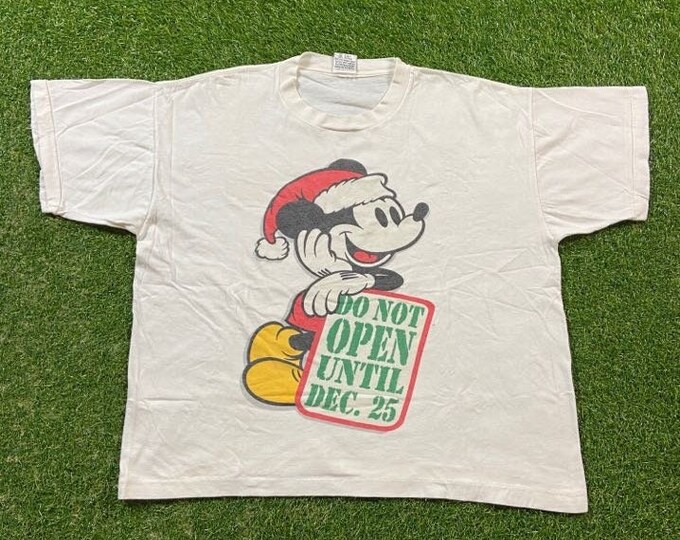 Vintage Mickey Mouse Christmas T Shirt Tee Size Large L Walt Disney World Classic Mickey XMAS Holiday 1990s 90s