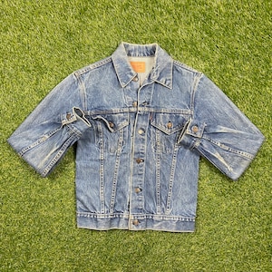 Vintage Levi&#39;s Strauss & Co Jean Jacket Size 34 Small American USA Classic Blue Jean Jacket Button Down 1970s Distressed