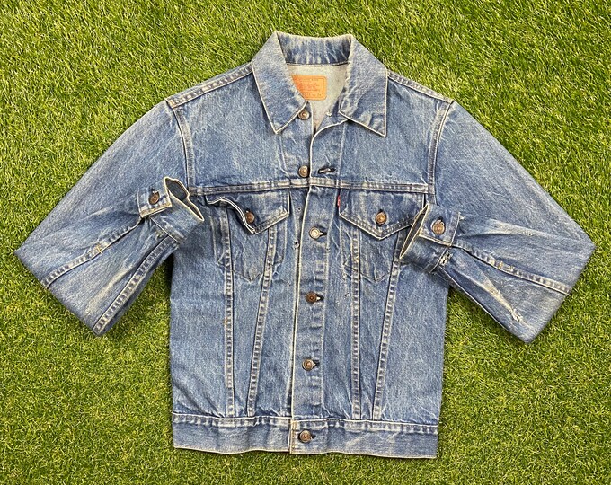 Vintage Levi's Strauss & Co Jean Jacket Size 34 Small American USA Classic Blue Jean Jacket Button Down 1970s Distressed