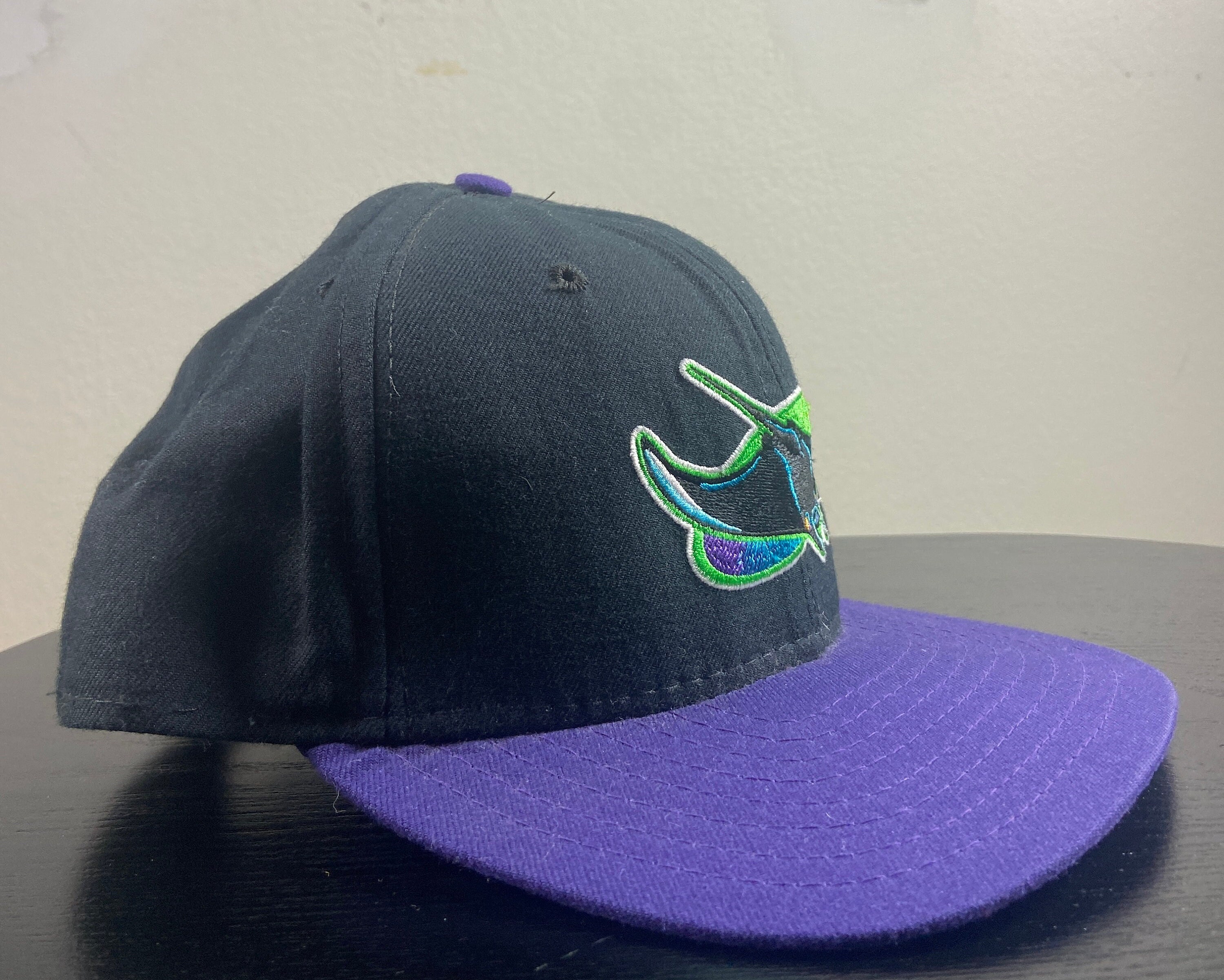 Tampa Bay Devil Rays Hat Baseball Cap Fitted 7 3/8 New Era Vintage Black  Purple