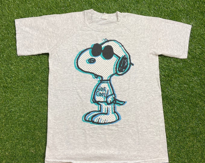 Vintage Snoopy T Shirt Tee Size Large L Peanuts Charlie Brown Joe Cool 1980s 80s Classic Cartoon Original