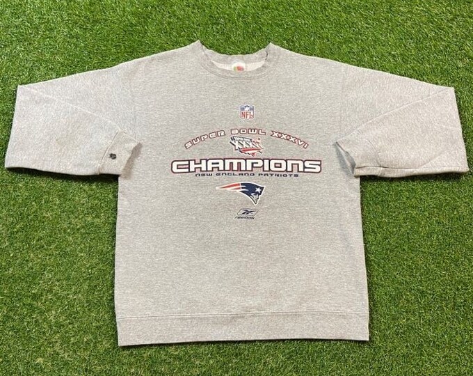 Vintage New England Patriots Super Bowl XXXVI Champions Crewneck Sweatshirt Size Large L NFL Football Boston Massachusetts Tom Brady 00s