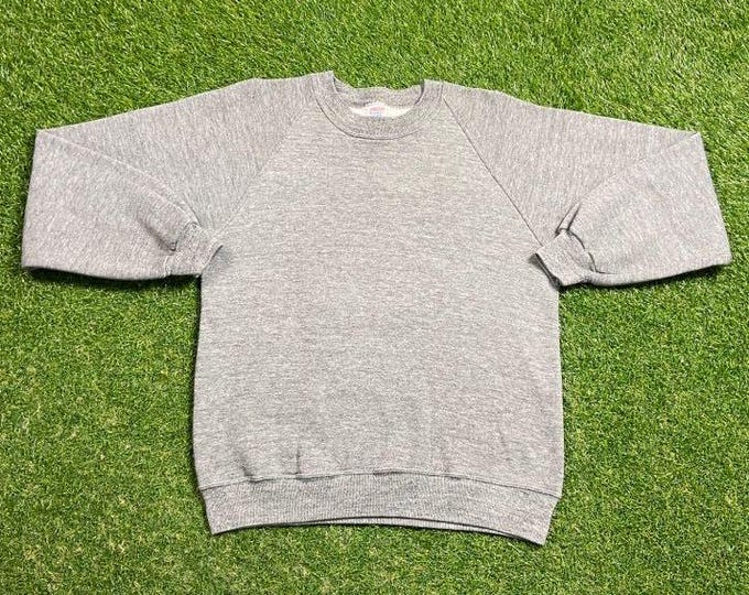 Vintage Gray Crewneck Sweatshirt Made USA Size Medium M Tri Blend Rayon Quality Comfy Great Fit Original Pull Over Oversized 1990s 90s