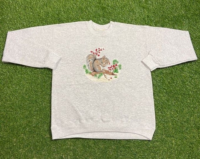 Vintage Squirrel Crewneck Sweatshirt Made USA Size Large L Tree Animal Forest Quality 1990s Oversized Comfy Great Fit Original 90s Pull Over