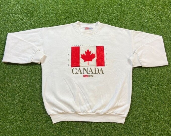 Vintage Canada Crewneck Sweatshirt Flag Wear Made in Canada Size Xtra Large XL Confederation of 1867 Montreal Toronto Pull Over Oversized