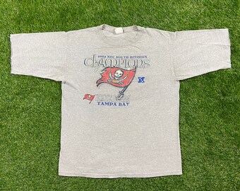 Vintage Tampa Bay Buccaneers T Shirt Tee Size Large L NFL Football Super Champions Tom Brady TB12