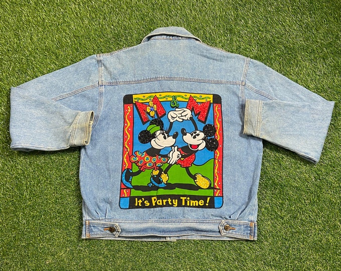Vintage Mickey & Minnie Mouse Jean Jacket Size Medium M Walt Disney World Magic Kingdom Disneyland WDW 1990s 90s