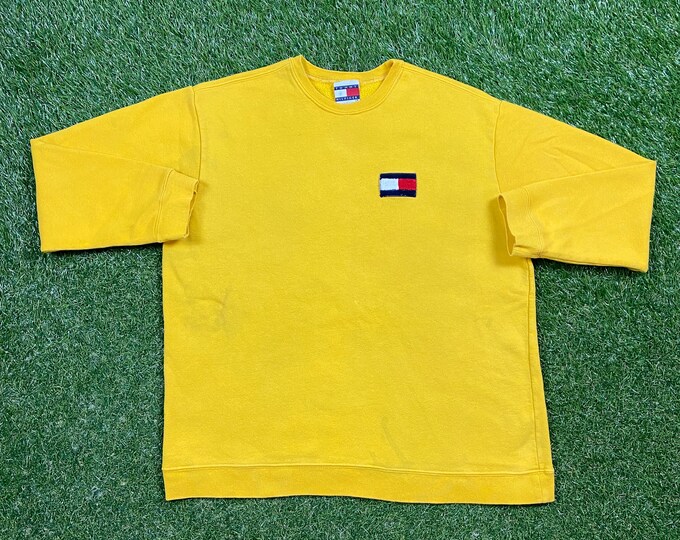 Vintage Tommy Hilfiger Crewneck Sweatshirt Size Large L Quality 90s TH Comfortable 1990's Fit Streetwear Flag Originals