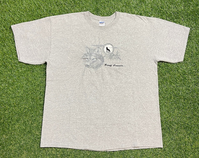 Vintage Wolf T Shirt Tee Size Xtra Large XL Banff Canada Wolf Pack Wolves Spirit Animal Wildlife Habitat Environment 1990s 90s