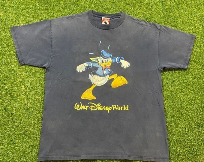 Vintage Donald Duck T Shirt Tee Made USA Size Xtra Large XL Walt Disney World Magic Kingdom Disneyland Mickey Mouse Goofy 1990s 90s