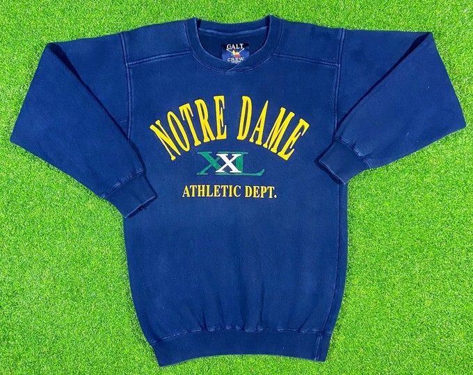 Vintage Notre Dame Spell Out Crewneck Sweatshirt Pull Over Small / Medium Warm Fighting Irish 1990s Comfy Sweatshirt Winter Cold NCAA