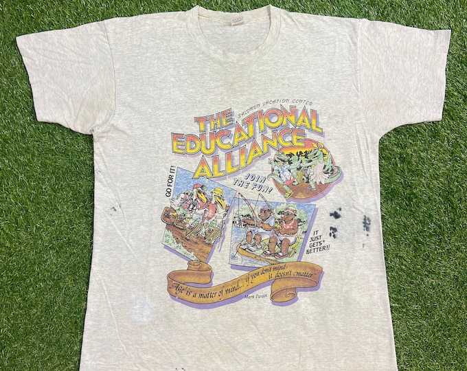 Vintage Salomon Vacation Center T Shirt Tee Made USA Size Xtra Large XL Camp Campsite Camping Hiking Great Outdoors 1980s