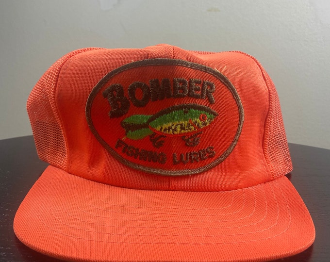 Vintage Bomber Fishing Lures Snapback Hat Outdoor Cap Size Small / Medium Bass Pro Shops Fishing Hunting Nature 1980s Trucker
