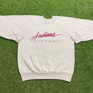 Vintage Indiana University Hoosiers Crewneck Sweatshirt Made USA Size Large L NCAA College Basketball IU Classic Pull Over Oversized 1990s