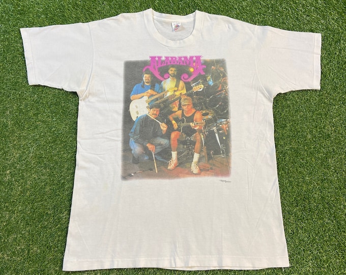 Vintage Alabama Band T Shirt Tee Fruit of the Loom Made USA Size Xtra Large XL Country Music Southern Rock 1995 Tour 1990s 90s