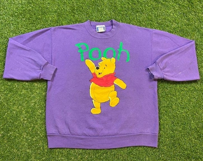 Vintage Winnie the Pooh Bear Crewneck Sweatshirt Made USA Size Large L Walt Disney World 90s Wdw Disneyland Piglet Tigger Pull Over