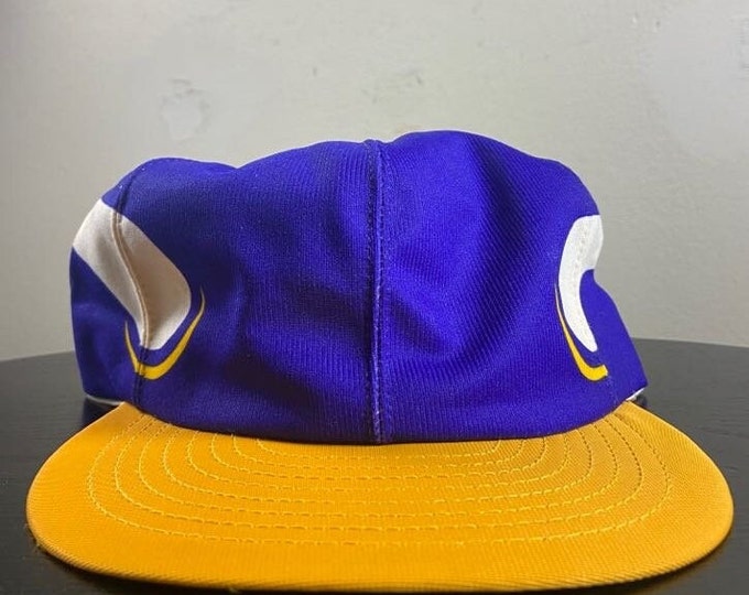 Vintage Minnesota Vikings Snapback Hat OSFA NFL Football Purple Randy Moss Classic Quality 1990s 90s