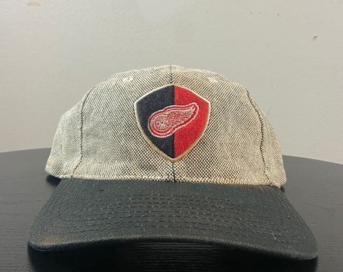 Vintage Detroit Red Wings Strap Back Hat Sports Specialties OSFA NHL Hockey Michigan 1990s 90s