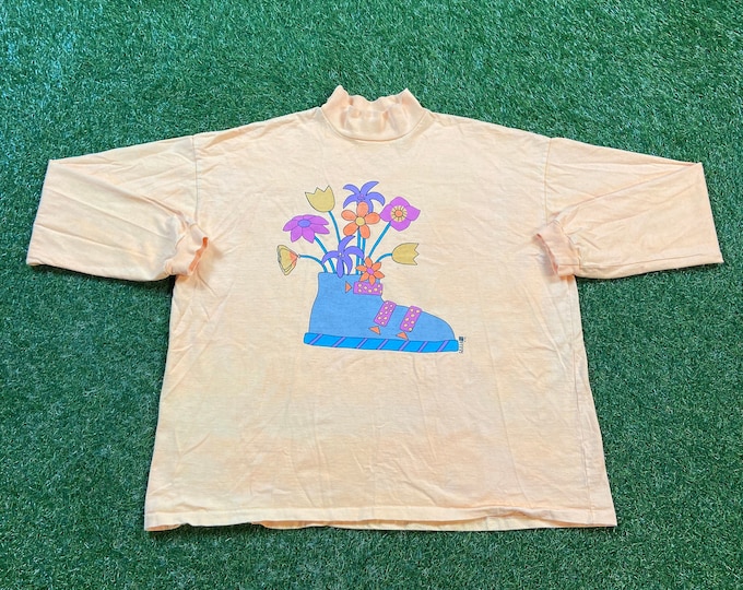 Vintage Flower Long Sleeve Shirt Made USA Size Large L Bees Caterpillars Butterflies Flowers Nature Plants 1990s 90s