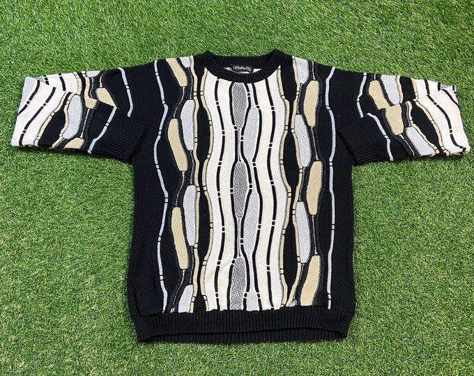 Vintage Multicolor Knitted Crewneck Sweater Gas Made USA Size Medium M Quality Cool Pattern Warm Winter Fashion Pull Over Oversized 1990s